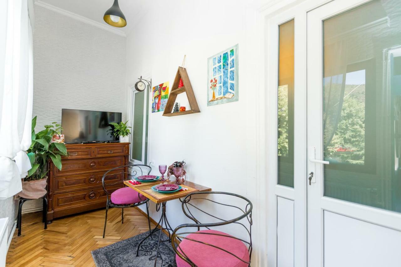 Apartamento Sololaki 18 Tiflis Exterior foto