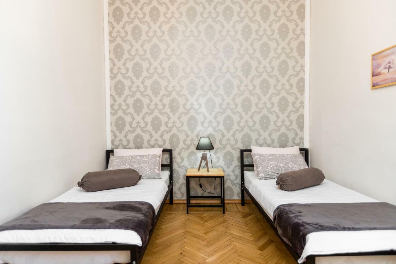 Apartamento Sololaki 18 Tiflis Exterior foto