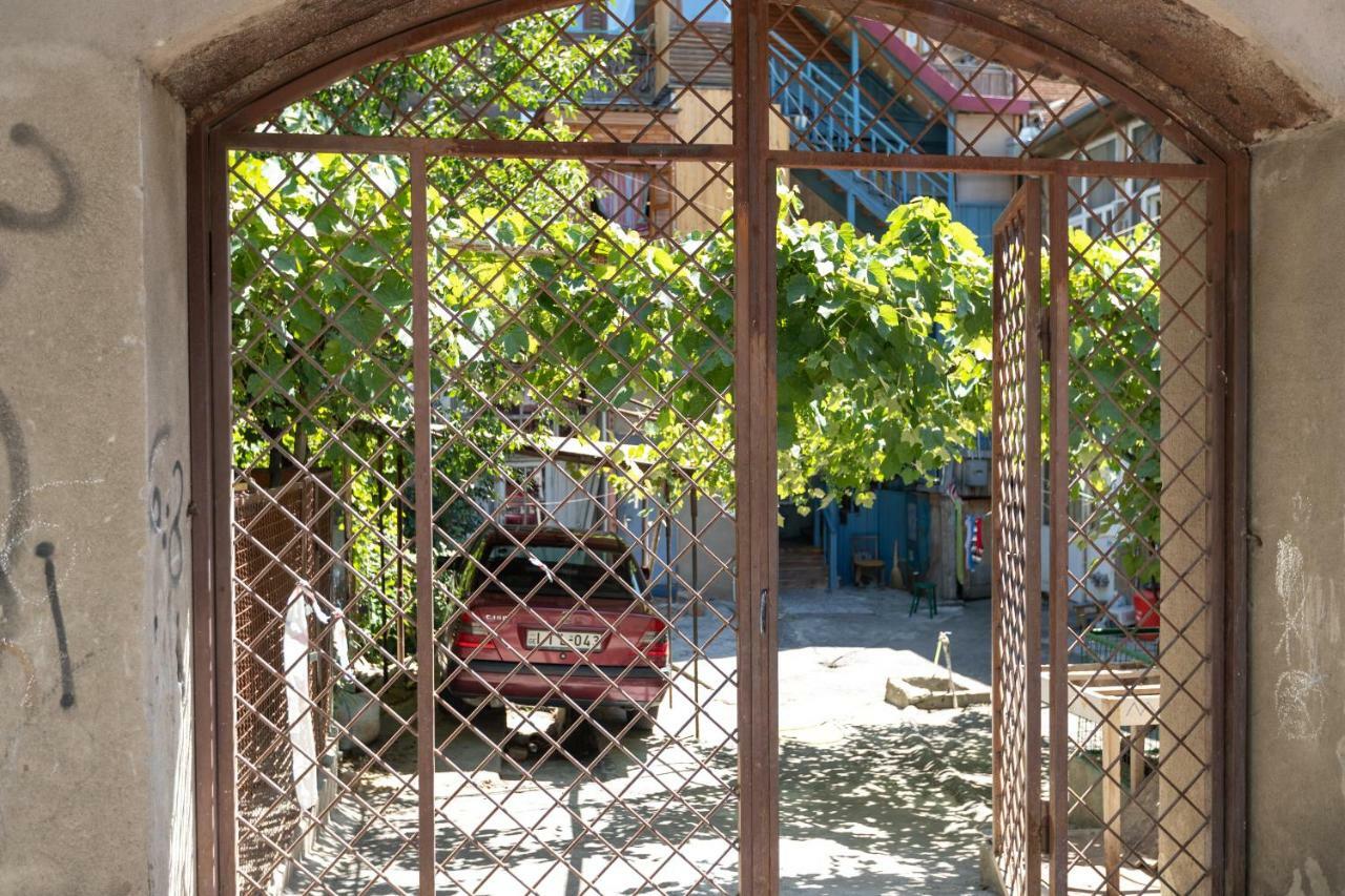 Apartamento Sololaki 18 Tiflis Exterior foto